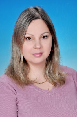 Воспитатель первой квалификационной категории Ефименко Наталия Васильевна (фото размещено с письменного согласия) Воспитатель первой квалификационной категории Ефименко Наталия Васильевна (фото размещено с письменного согласия)